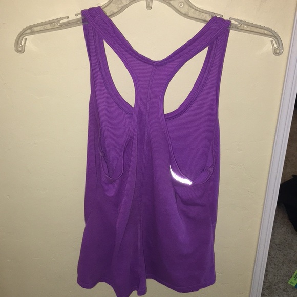 Under Armour Running Tank - Picture 2 of 4